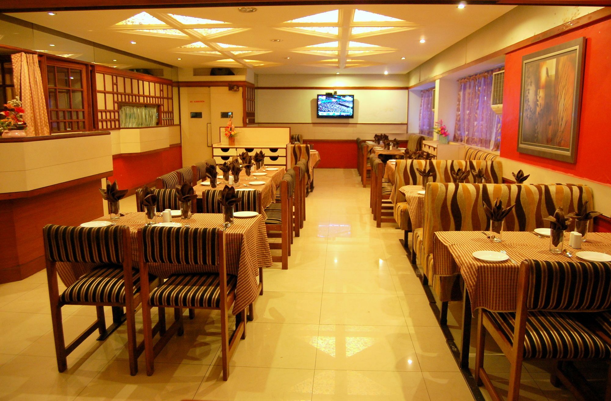 Hotel Raviraj Пюн Екстериор снимка